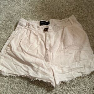 MinkPink frayed zipped shorts, light pink